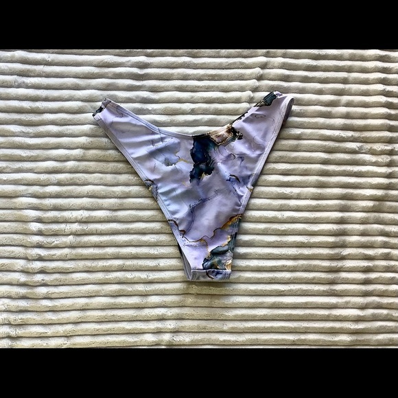 Women’s Shien marble bikini set size small - Picture 5 of 6